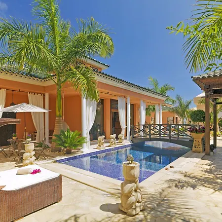 La Caleta Sleeps 6 Pool Air Con Wifi Villa